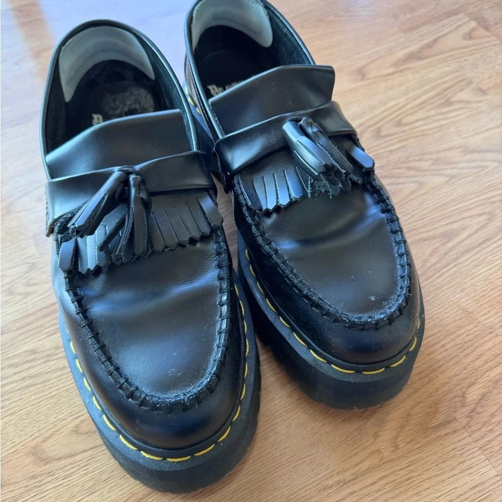 Dr . Martens Adrian loafers